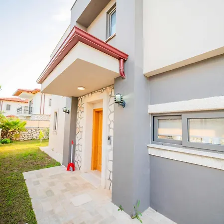 Villa Villa Meyra *